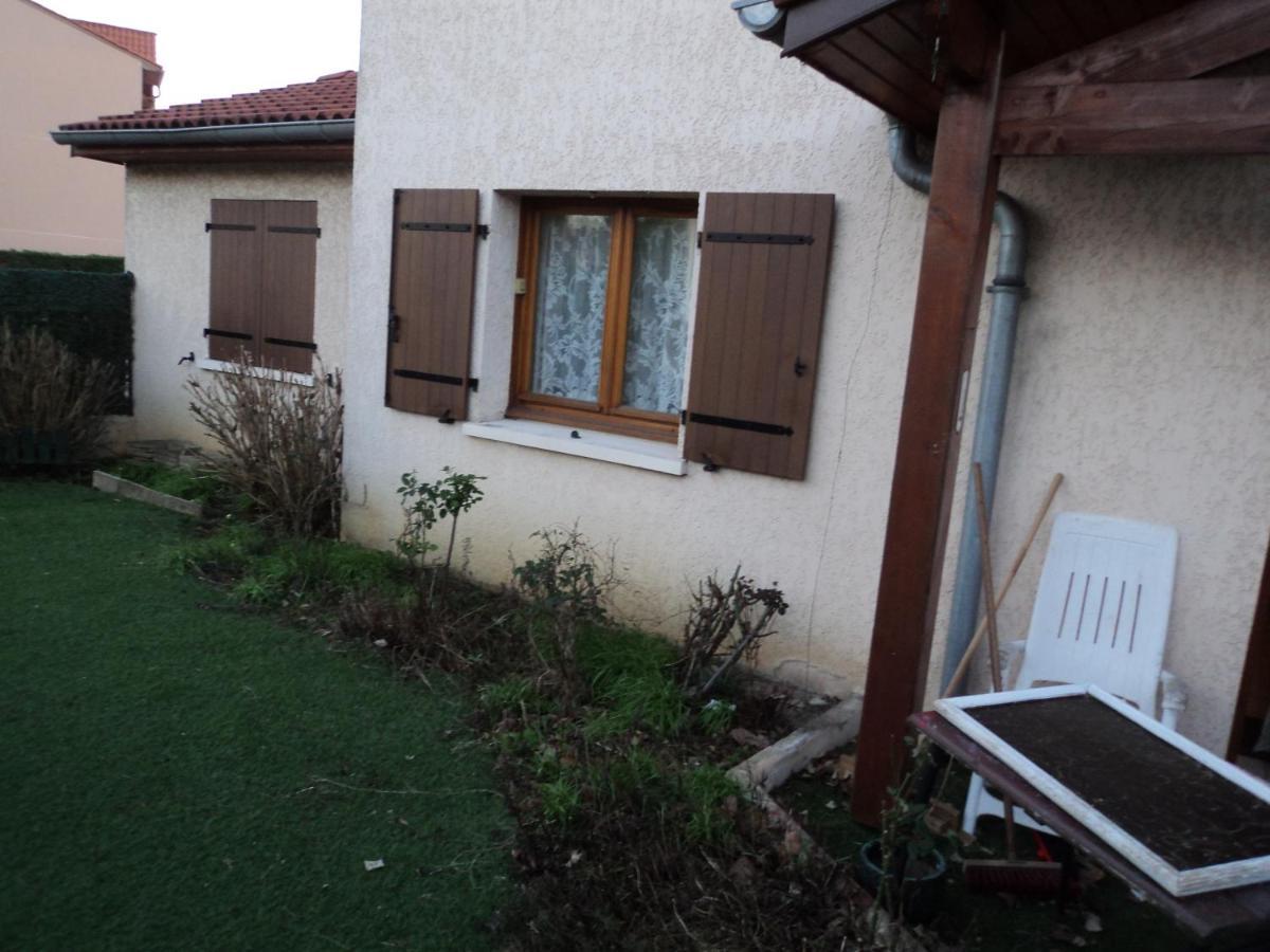 Appartement Le CLAIREFONTAINE à Rillieux-la-Pape Extérieur photo